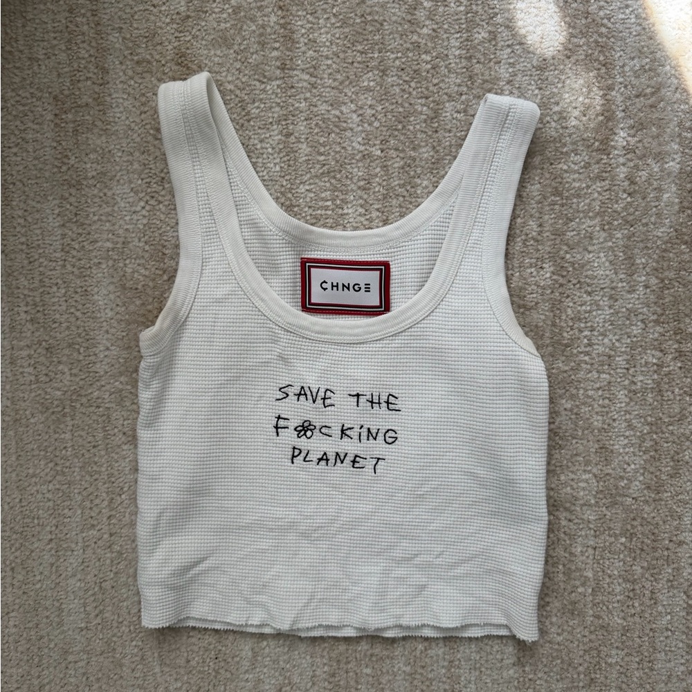 CHNGE White Ribbed Graphic Crop Tank